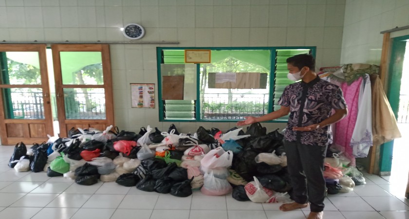 Zakat Fitrah Ramadhan di SMPN 2 Jaten